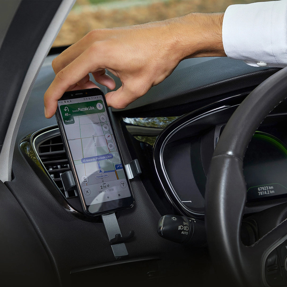 SBS TESUPPCLIPGRAVK smartphone holder til luftventil, gravity - sort