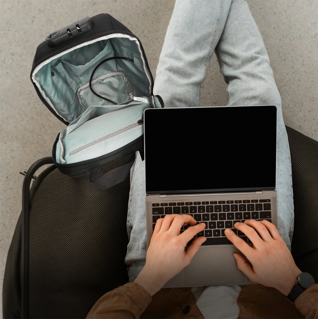 Wozinsky Premium Single Shoulder Anti-Theft City Backpack med organisator og USB - sort