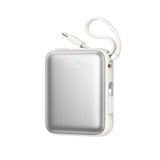 Joyroom JR-PBF27 10000mAh 22.5W Powerbank med indbygget USB-C og Lightning-kabler - hvid