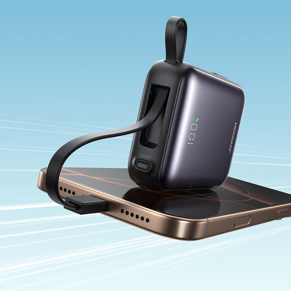 Joyroom JR-PBF27 10000mAh 22.5W Powerbank med indbygget USB-C og Lightning Kabler - sort