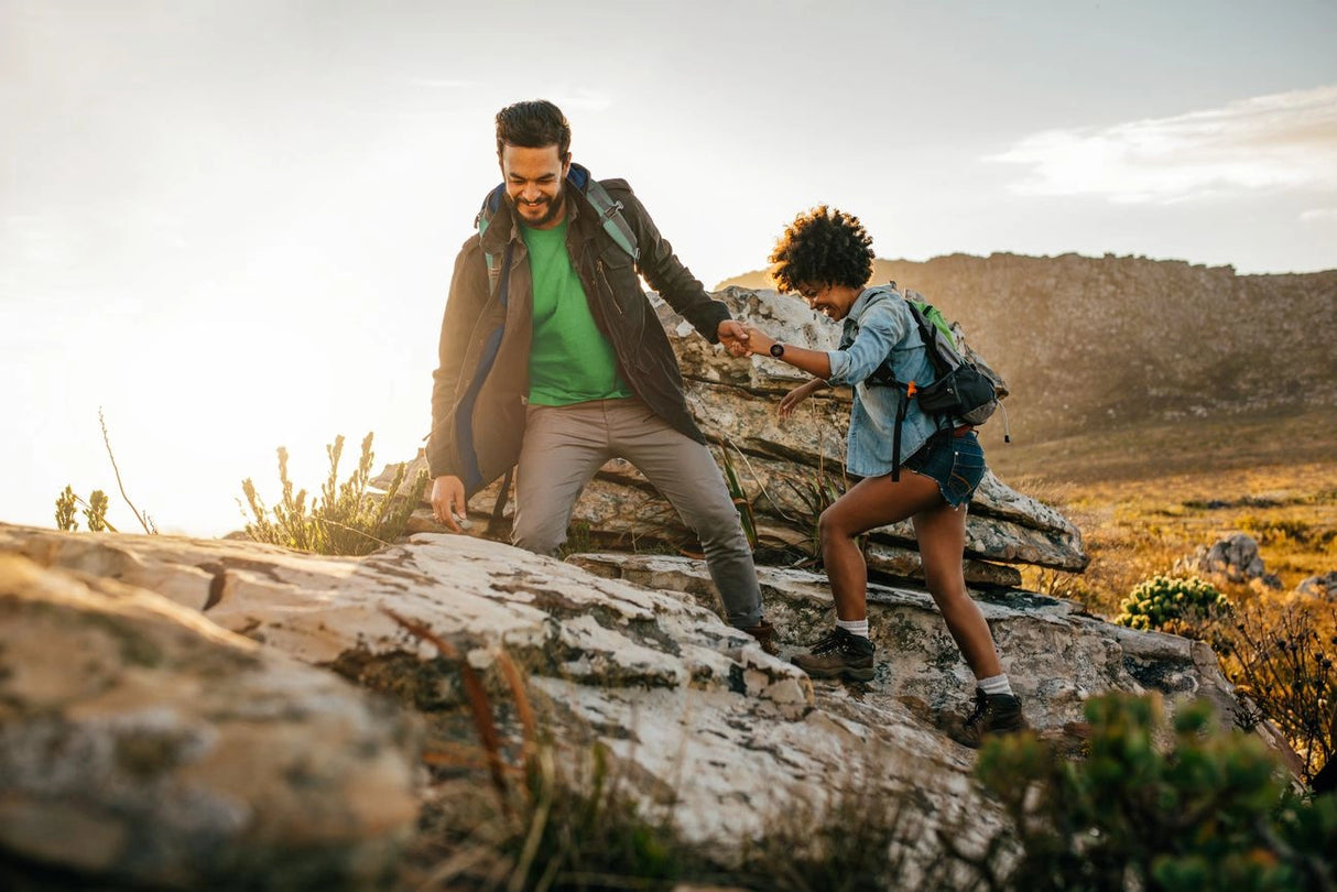 Hama 8900 GPS AMOLED Smartwatch 1,32" med beige silikonrem - guld