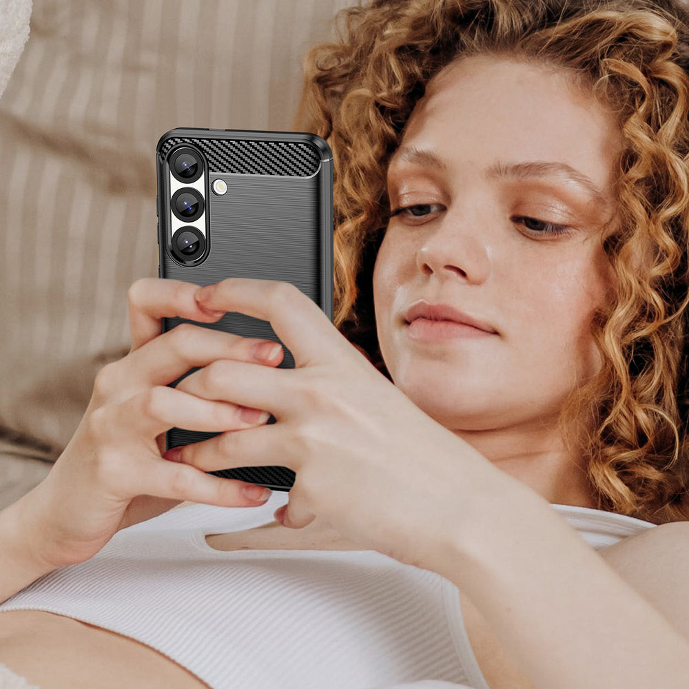 Carbon Case Flexible Silicone til Xiaomi 15 Pro - sort