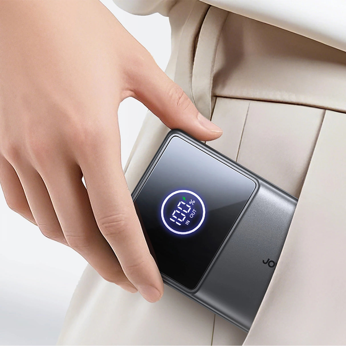 Joyroom JR-PR1 10000mAh 22.5W Powerbank med indbygget indtrækbart USB-C-kabel - sort