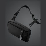 Uniq Arden Sling 2L taske - sort