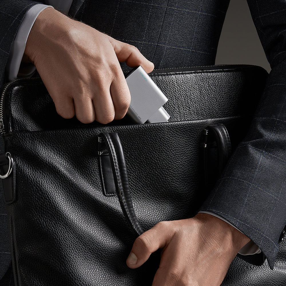 Cuktech 65W GaN 2xUSB-C 1xUSB-A Wall Charger - Grå