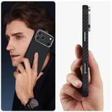 Tech-Protect Ion Carbon MagSafe-hylster til iPhone 17 Pro - sort og sølv