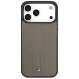 Mercedes læder The Move MagSafe Case til iPhone 17 Pro Max - Beige
