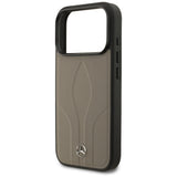 Mercedes læder The Move MagSafe Case til iPhone 17 Pro - Beige