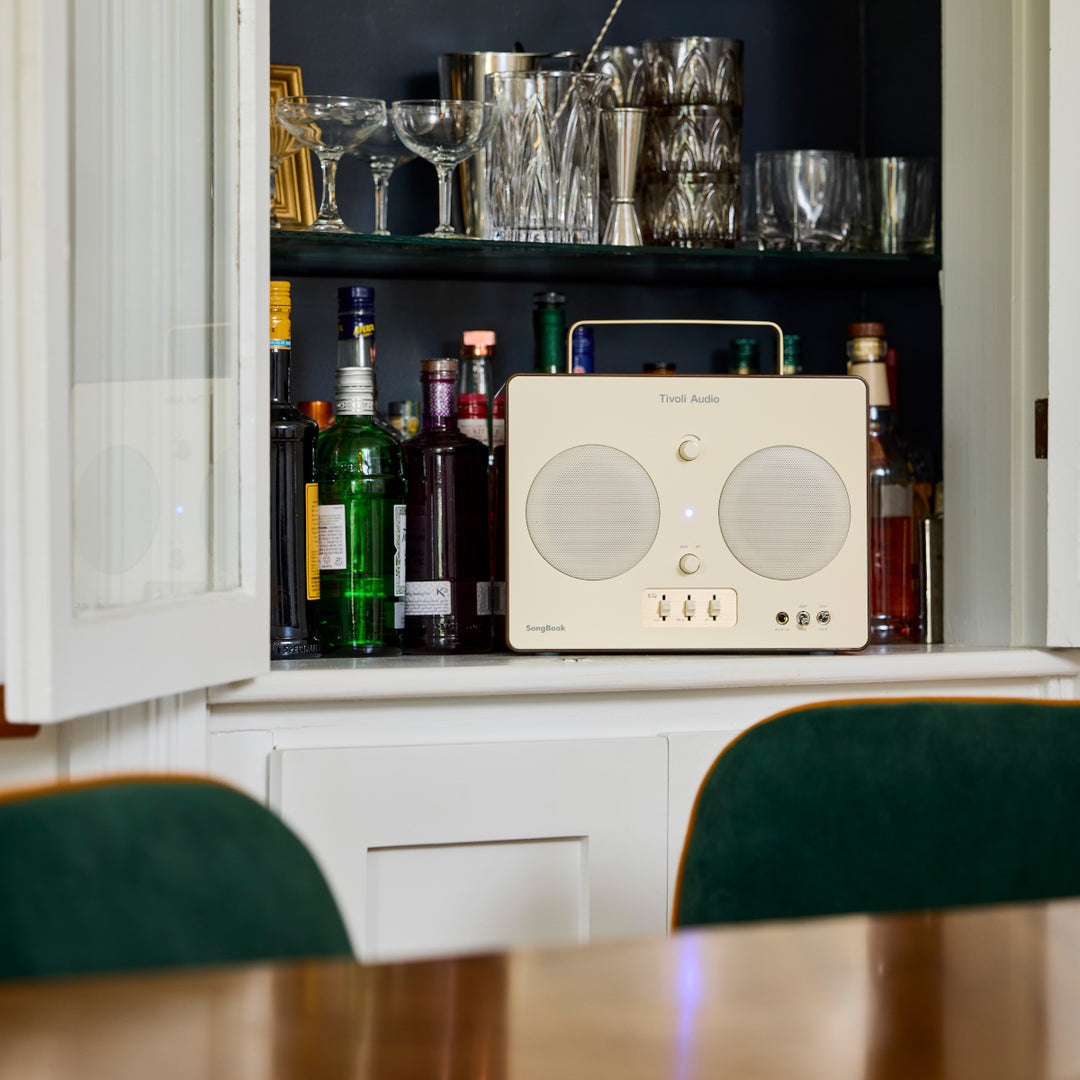 Tivoli Audio SongBook bluetooth højttaler cream/brown
