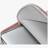 Uniq Cyprus Ridge Edition Laptop Sleeve til 14" bærbare computere, vandtæt neopren, pink