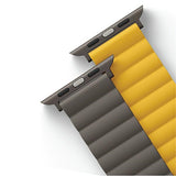 Uniq Revix magnetrem til Apple Watch 42 / 44 / 45 / 49 mm - Grå-gul