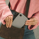 Tech-Protect Silicone MagSafe Case til iPhone 16E / 17E - Grå