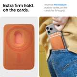 Spigen Valentinus MagSafe Magnetisk Telefon Punge - Orange
