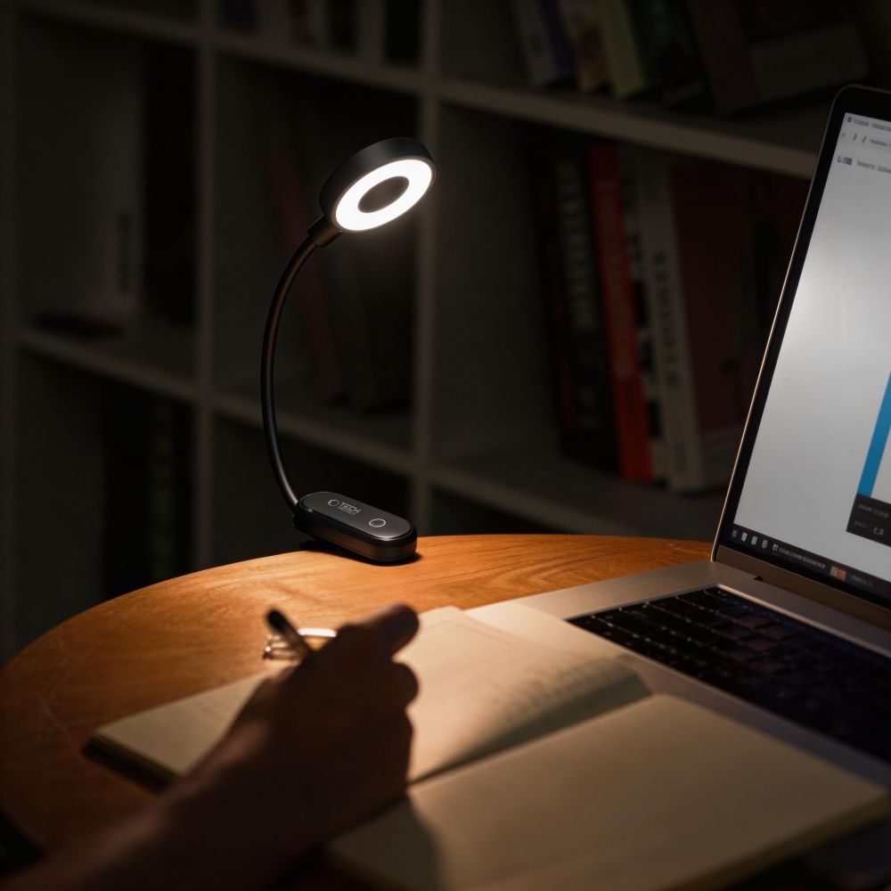 Tech-Protect LL100 trådløs lampe med Clip + USB-A / USB-C kabel 30 cm - sort