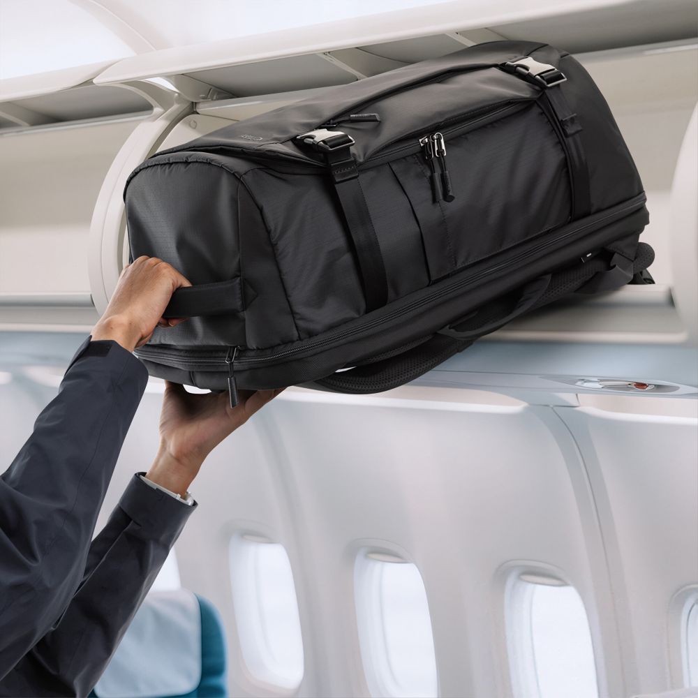 Tech-Protect Defender S70 RYANAIR & WIZZAIR 24L Laptop Backpack - Black