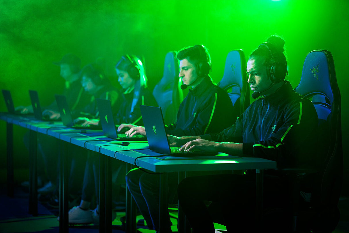 Razer Blackshark V2 Pro Headset Trådløs Spil Bluetooth Sort