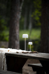 Konstsmide Lille mini hvid bordlampe portable
