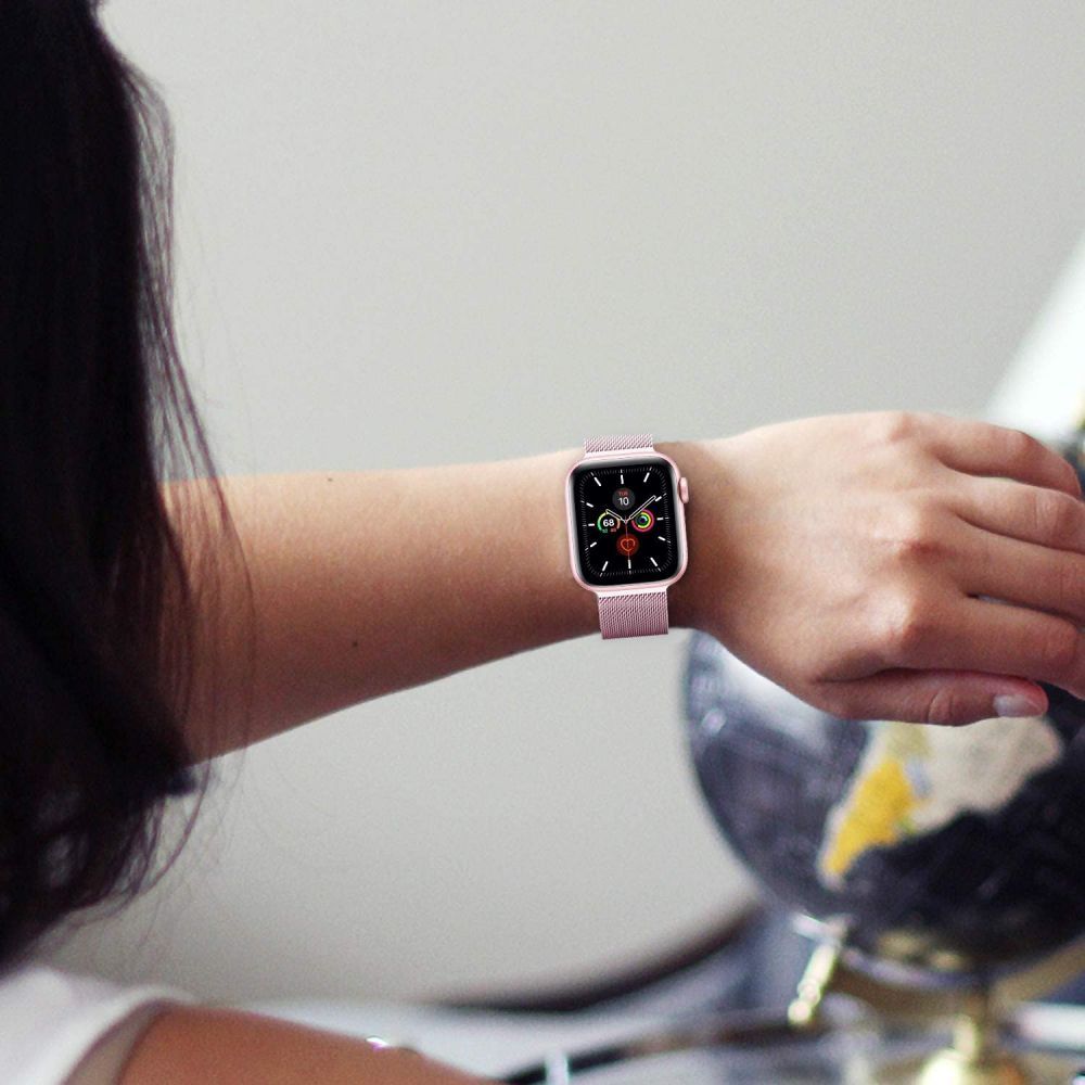 Tech Protect Milaneseband Til Apple Watch 8 / 9 / 10 / 11 / 12 / Se / Ultra (44 / 45 / 46 / 49 Mm) Starlight