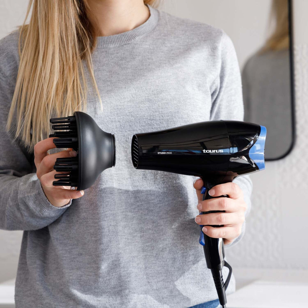 Taurus STUDIO 2500 hårtørrer 2400 W Sort