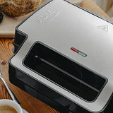 Adler AD 3073 sandwichtoaster 1400 W Sort, Sølv