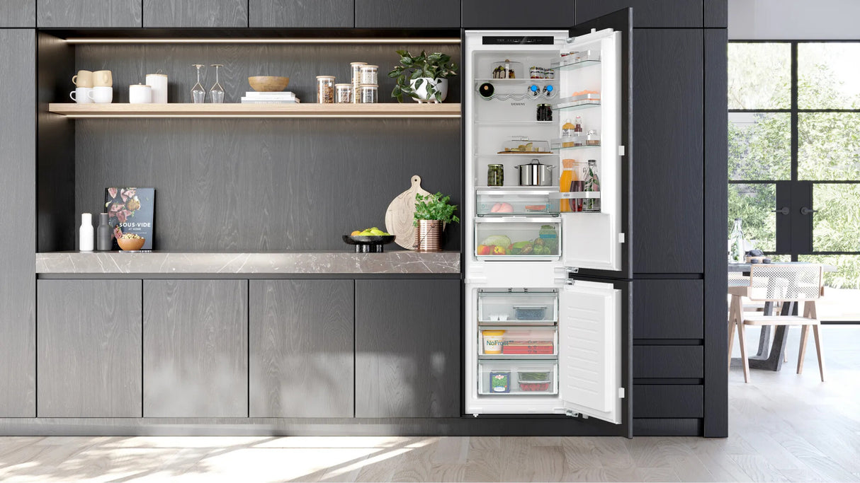Siemens iQ300 KI96NVFD0 køle-/fryseskab Indbygget 290 L