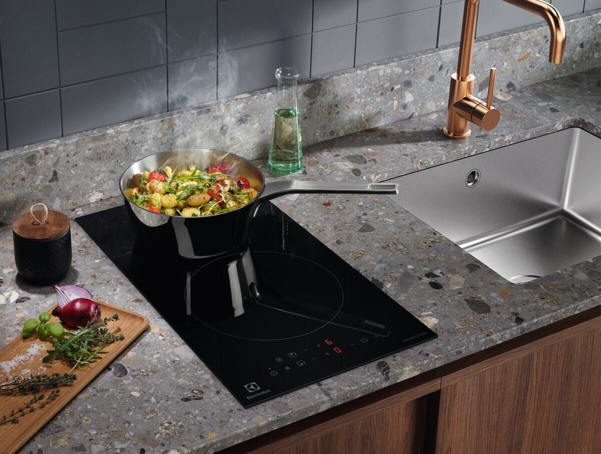 Electrolux LIT30230C Sort Indbygget 29 cm Zone induktionskogeplade 2 zone(s)