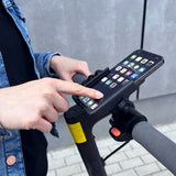 Wozinsky metalcykeltelefonholder, scooter sort (WBHBK3)