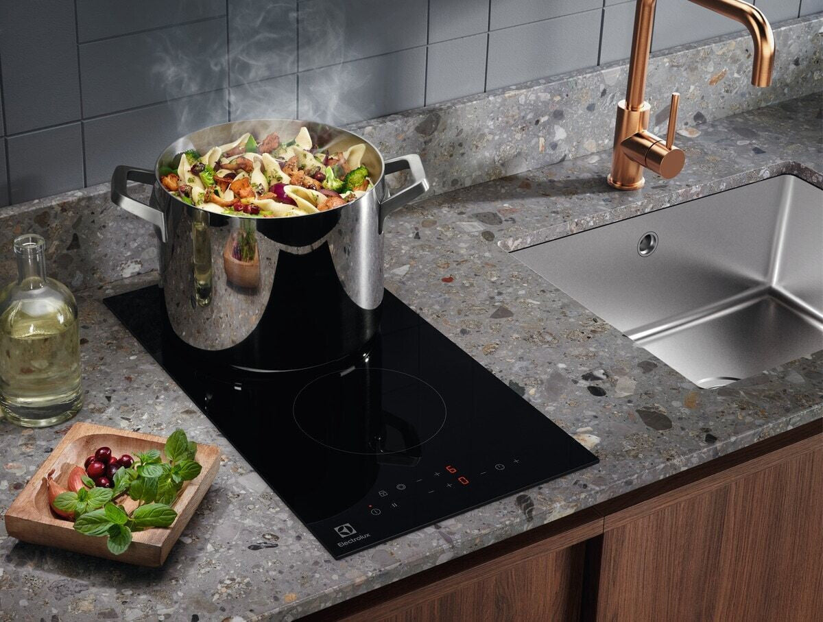 Electrolux LHR3233CK Sort Indbygget 29 cm Keramisk 2 zone(s)