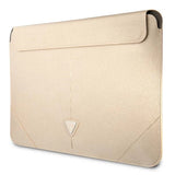 Guess Saffiano Triangle Logo case til en 16" laptop - beige