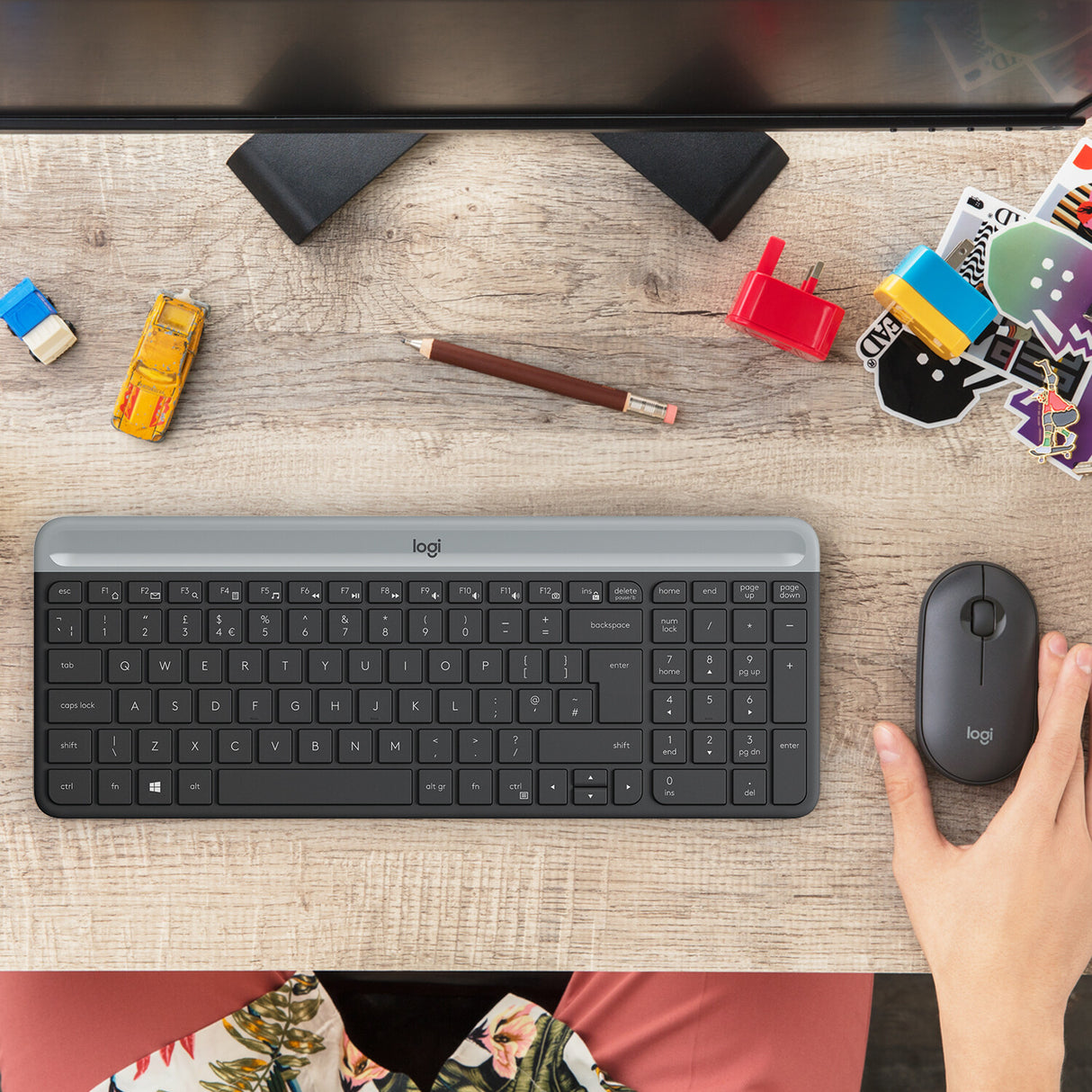 Logitech 920-009204 tastatur Mus inkluderet Universel RF trådløst QWERTY US International Grafit