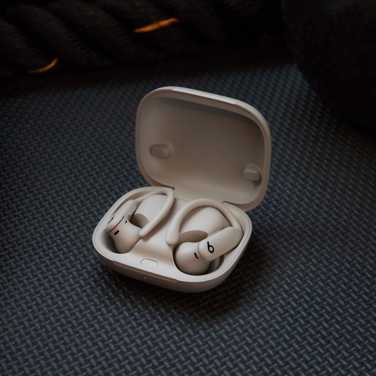 Beats by Dr. Dre Powerbeats Pro 2 Headset Trådløs Ørekrog, I ørerne Opkald/Musik/Sport/Hverdag Sand