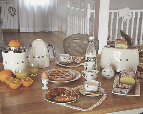 Smeg TSF01CREU brødrister