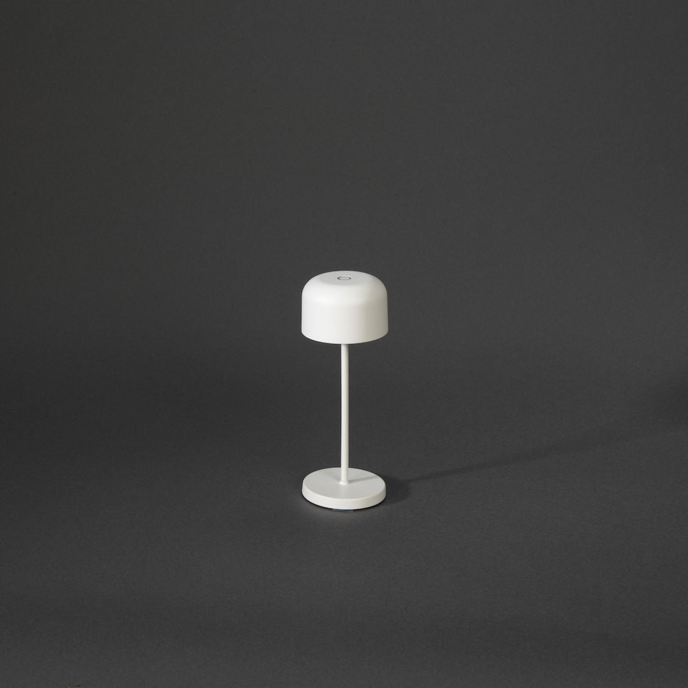 Konstsmide Lille mini hvid bordlampe portable