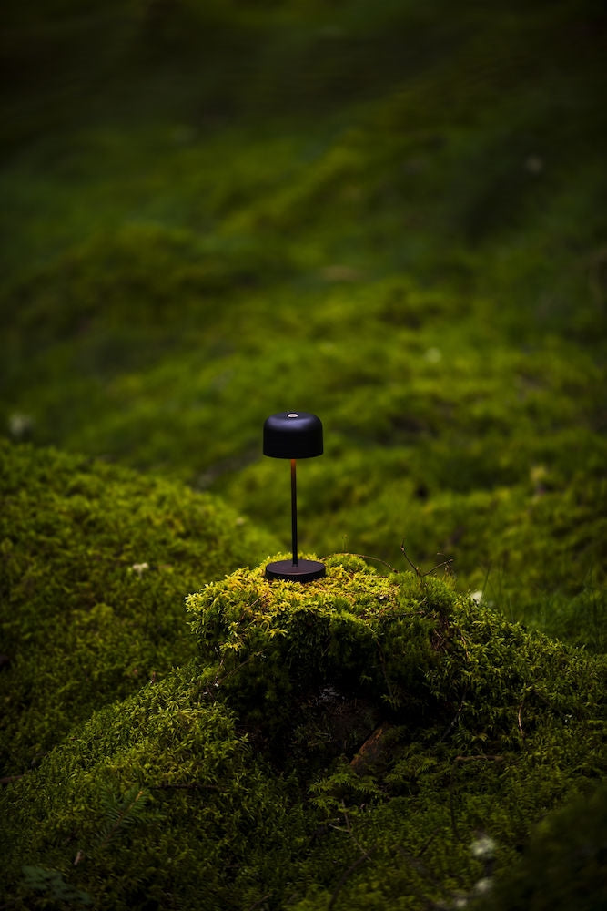 Konstsmide Lille mini sort bordlampe portable