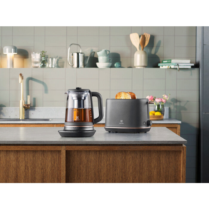 Electrolux E7GK1-8BP electric kettle 1.7 L 2000 W Black, Copper