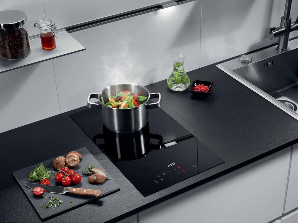 AEG HRB32310CB Sort Indbygget 30 cm Keramisk 2 zone(s)