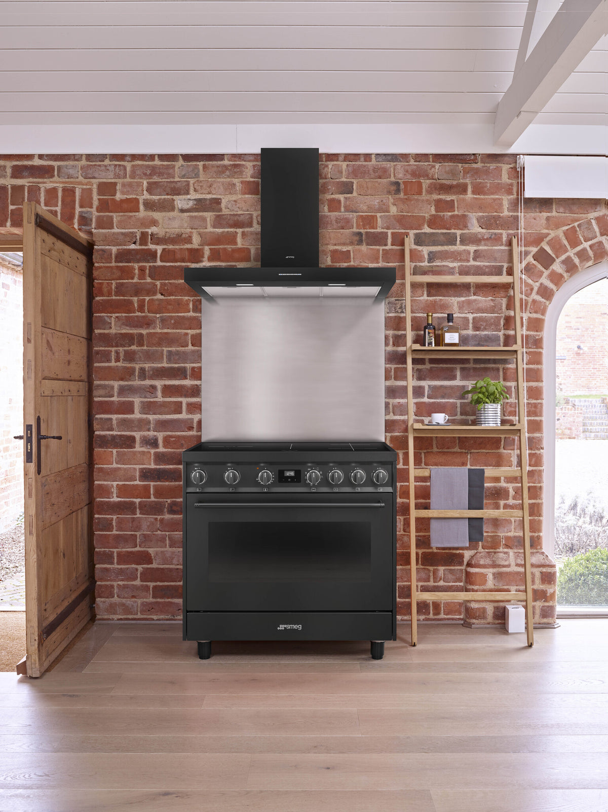 Smeg KBT900NE vægmonteret emhætte