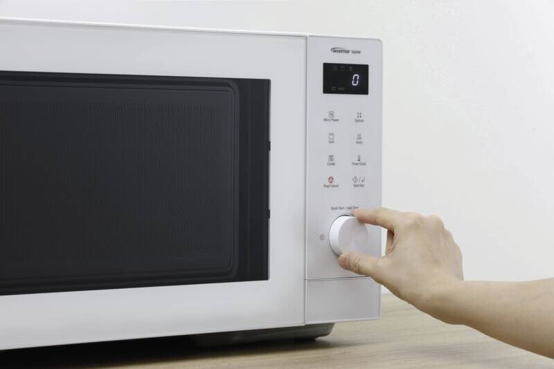 Panasonic NN-GD34QWEPG mikroovn hvid