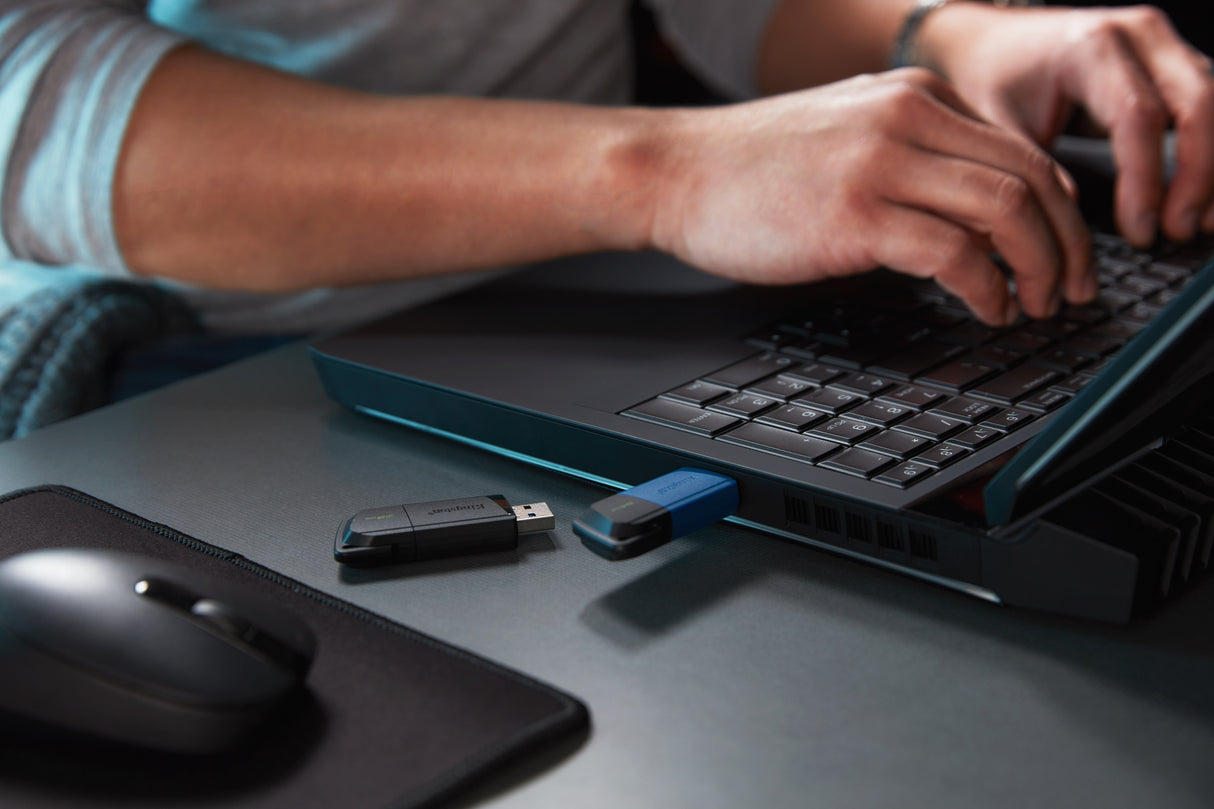 Kingston DataTraveler 64GB USB 3.2 Gen 1 Sort Blå