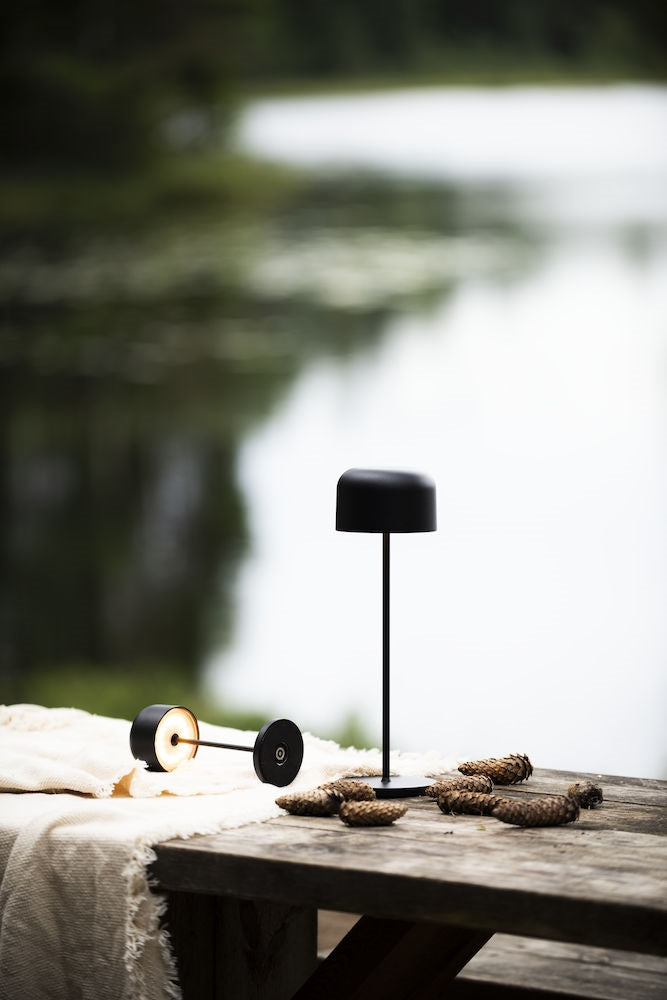 Konstsmide Lille mini sort bordlampe portable