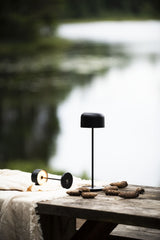 Konstsmide Lille mini sort bordlampe portable