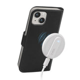 SBS iPhone 14/13 wallet etui med slankt design, kortplads og magnetisk lukning, kompatibelt med MagSafe-opladning. Sort