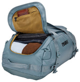 Thule Chasm Duffel 40L. Pond