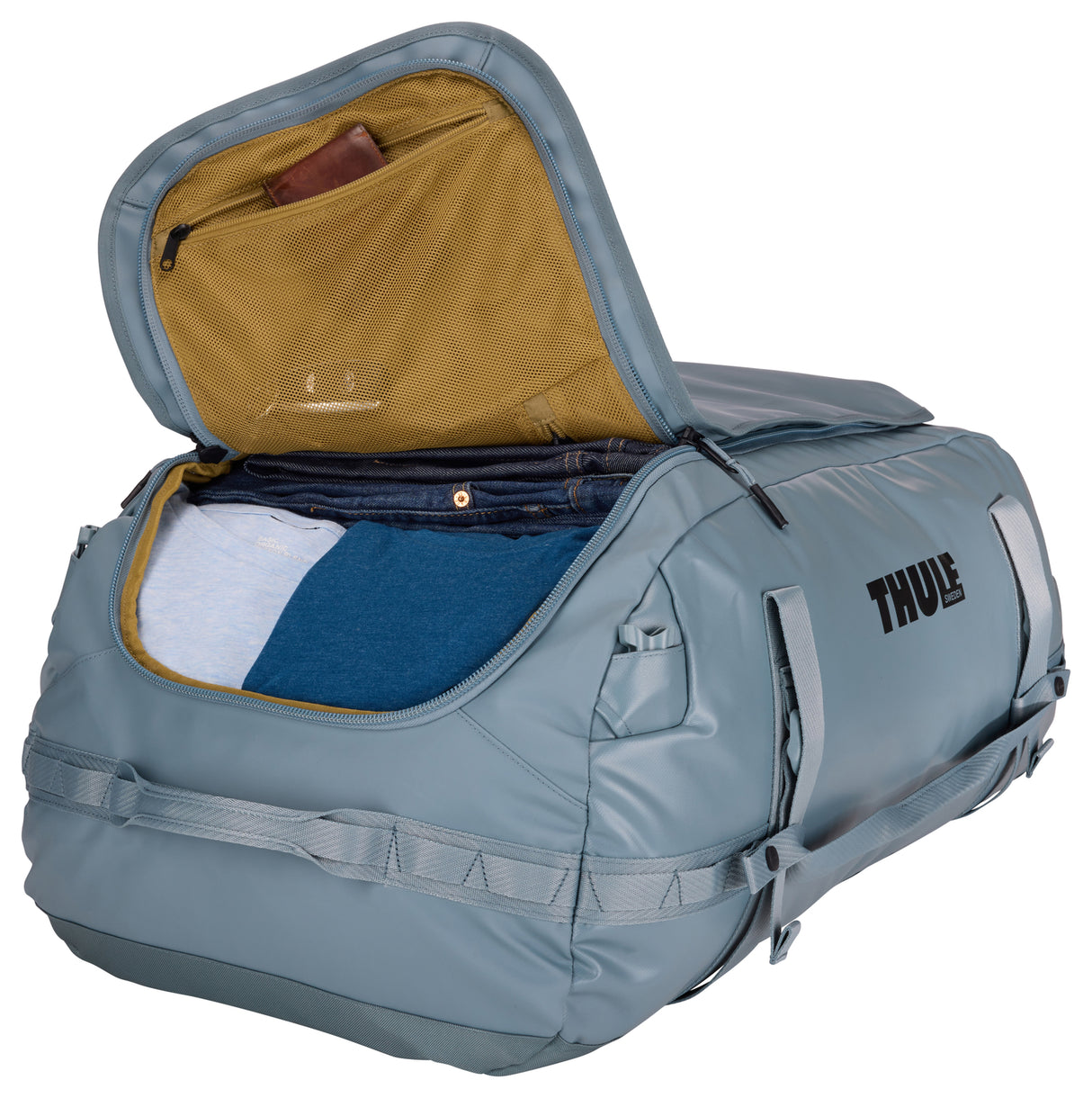 Thule Chasm Duffel 90L. Pond