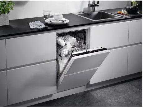 AEG  FSE32407Z smal opvaskemaskine til integrering
