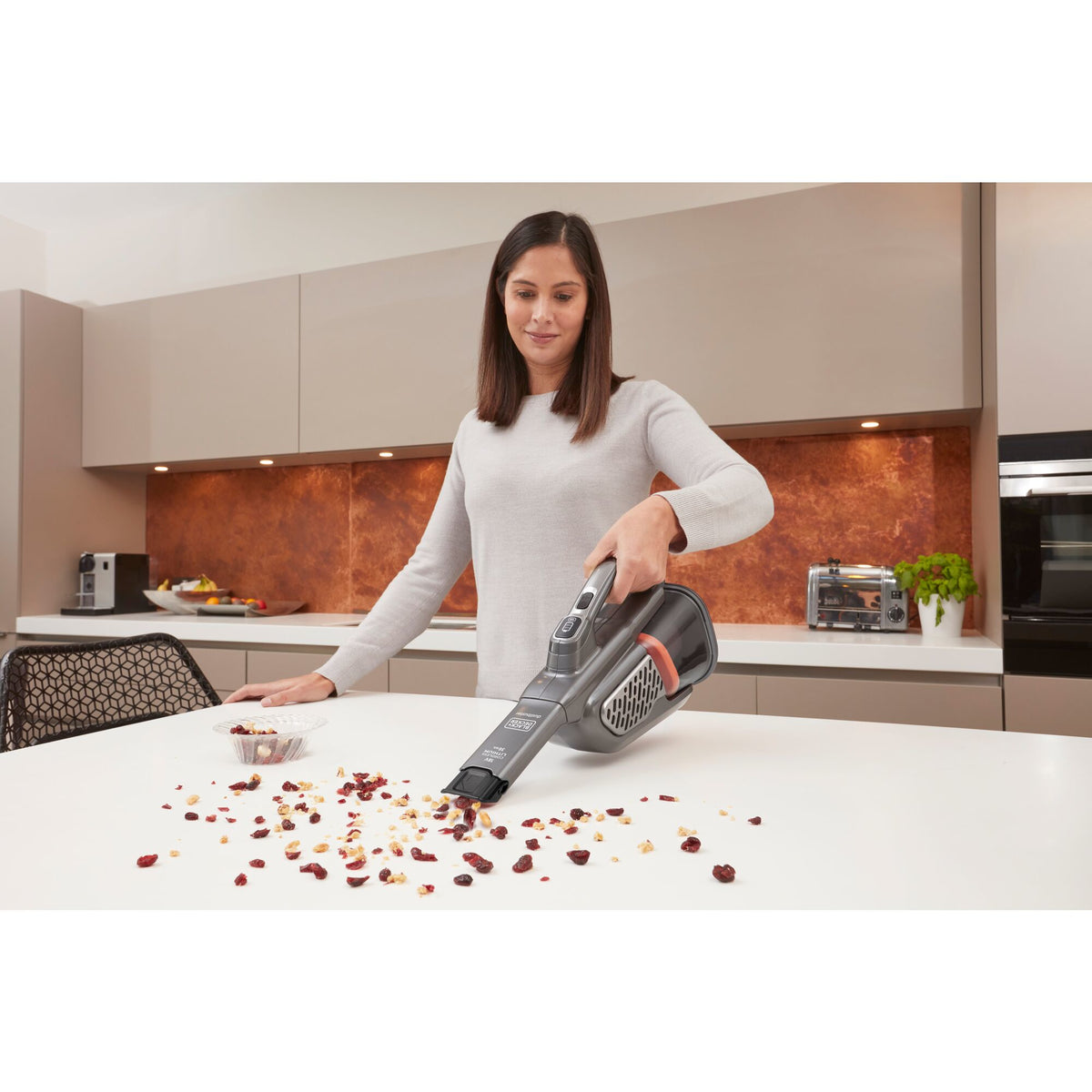 BLACK+DECKER DustBuster BHHV520JF Støvsuger 35W 0.7liter
